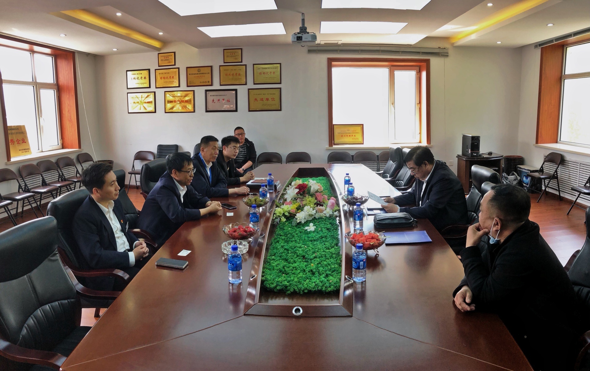 【企業動态】哈爾濱安裝建設集團與中國(guó)交建第二航務局開展務虛交流會